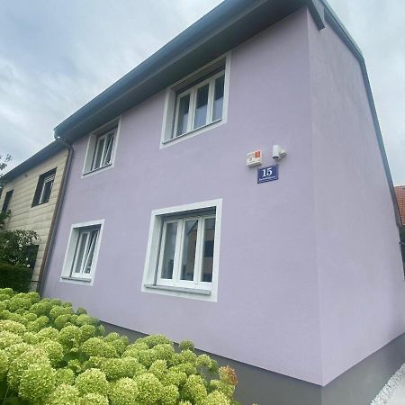 Einfamillienhaus Apartment Rustenfeld ภายนอก รูปภาพ
