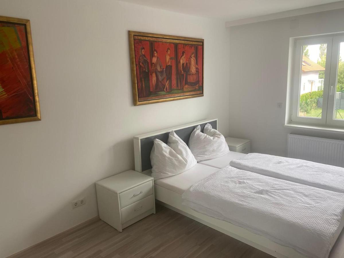 Einfamillienhaus Apartment Rustenfeld ภายนอก รูปภาพ
