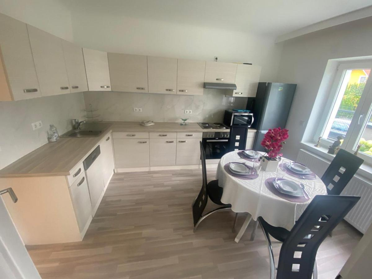 Einfamillienhaus Apartment Rustenfeld ภายนอก รูปภาพ